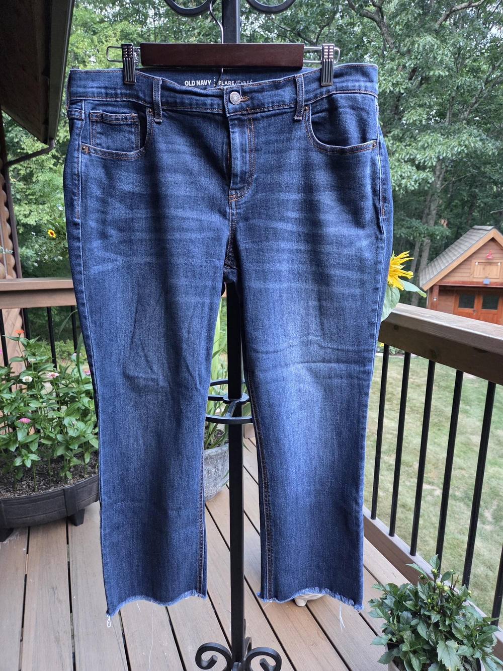 Old Navy Women's Dark Blue Cropped Jeans